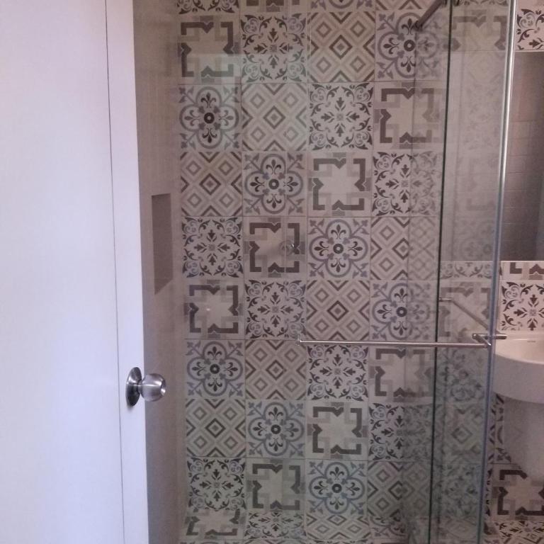 La Mansion Hostel - Bed in 8-Bed Dormitory Room - 6