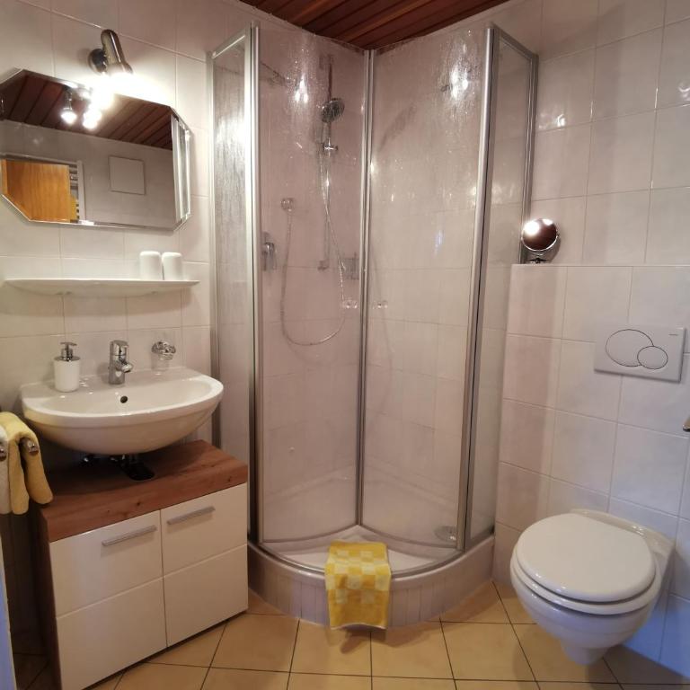 Menkenhof - Doppelzimmer mit Bergblick - 3