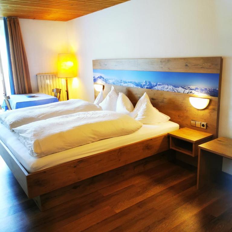 Menkenhof - Doppelzimmer mit Bergblick - 1