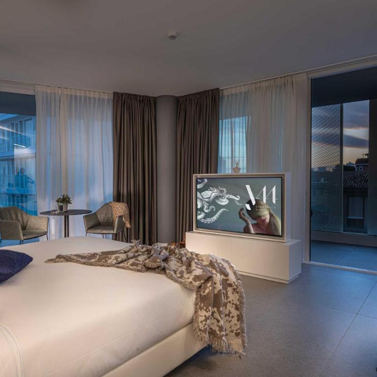 J44 Lifestyle Hotel - Camera Deluxe - 5