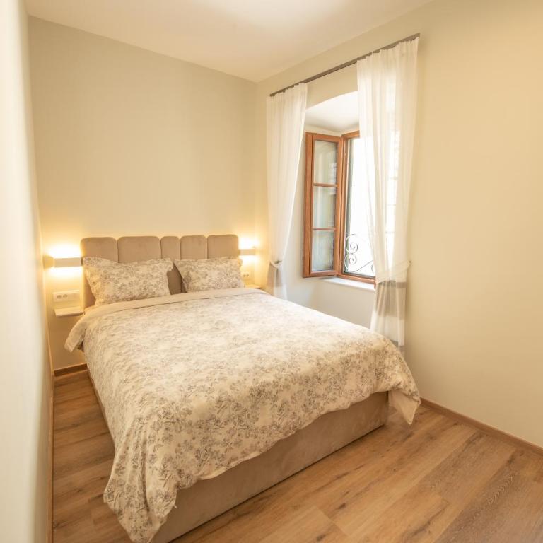 Sasha di Cattaro - Old Town Lux Apartment - Three-Bedroom Apartment - 22