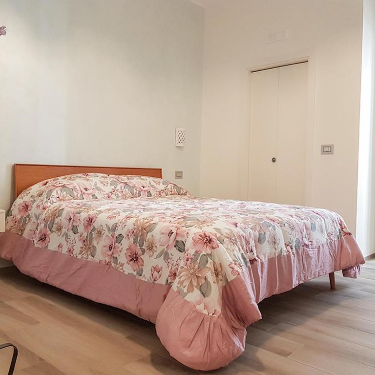 RosAmar - Deluxe Double Room with Balcony - 7
