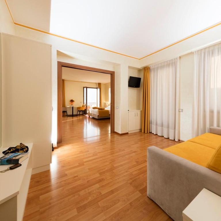 Hotel Residence Villa Beatrice - Camera Matrimoniale/Doppia con Letti Singoli con Vista Lago. - 3