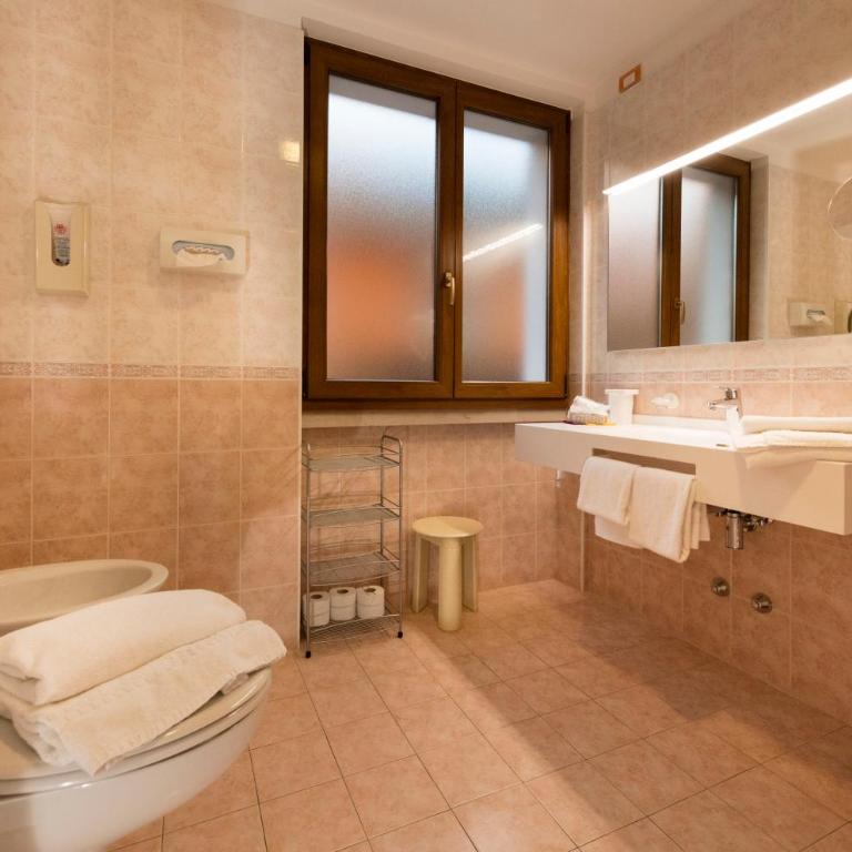 Hotel Residence Villa Beatrice - Camera Matrimoniale/Doppia con Letti Singoli con Vista Lago. - 6