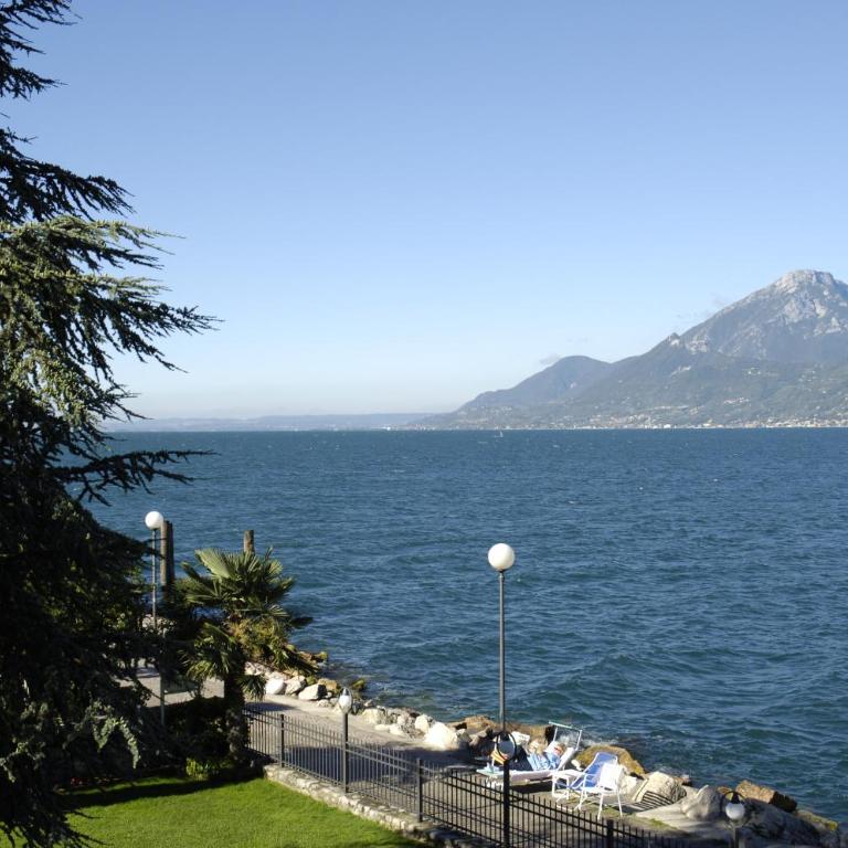Hotel Residence Villa Beatrice - Appartamento con 1 Camera da Letto, Vista Giardino e Vista Lago Parziale - 10