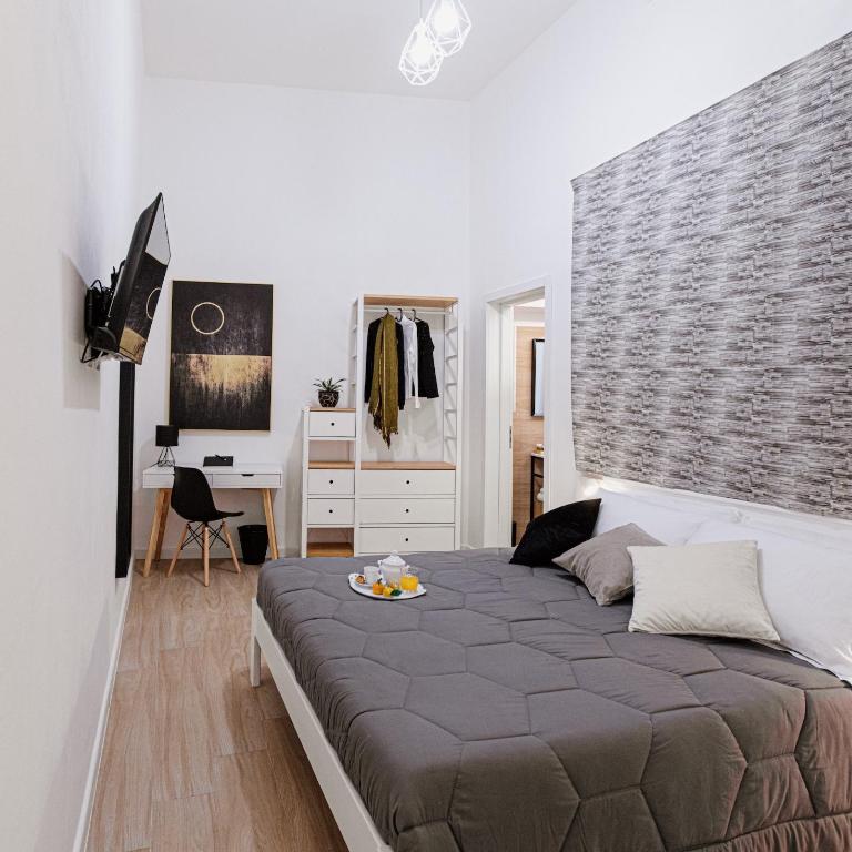 Les Amis - Two-Bedroom Apartment - 21