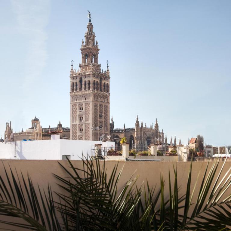 Guzman El Bueno Suites - Apartamento de 2 dormitorios con 2 baños y terraza privada - 1