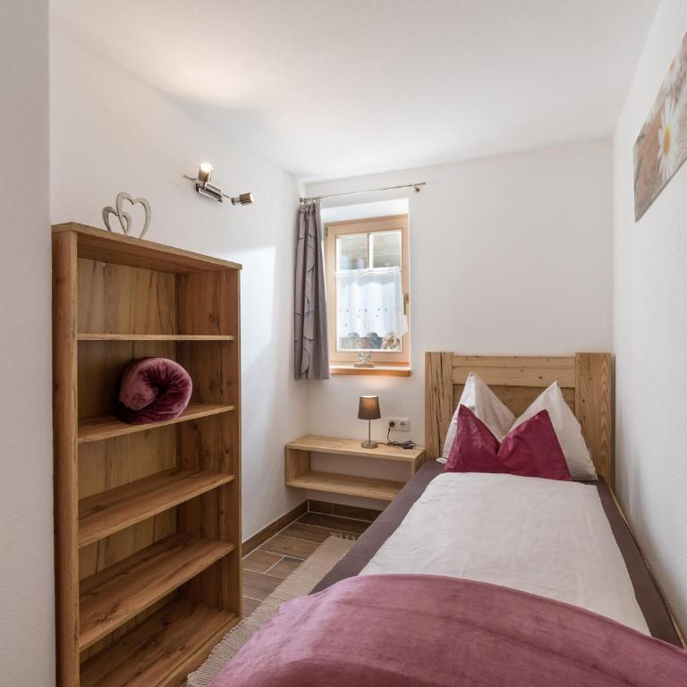 Alm-Appartement - Fam. Niedermühlbichler - Apartment mit 2 Schlafzimmern und Dusche - 17