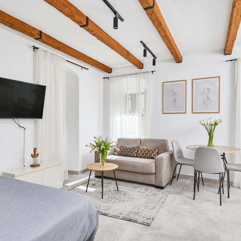 Old Town Casa Dameo Apartments - Deluxe Studio - 4