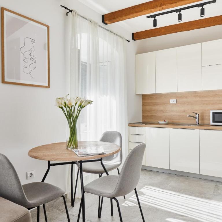 Old Town Casa Dameo Apartments - Deluxe Studio - 13