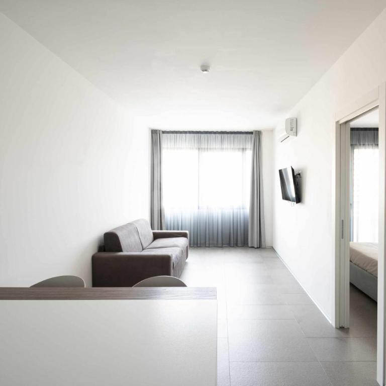 Alkamuri Posh Hotel e Spa - Suite con Balcone - 2