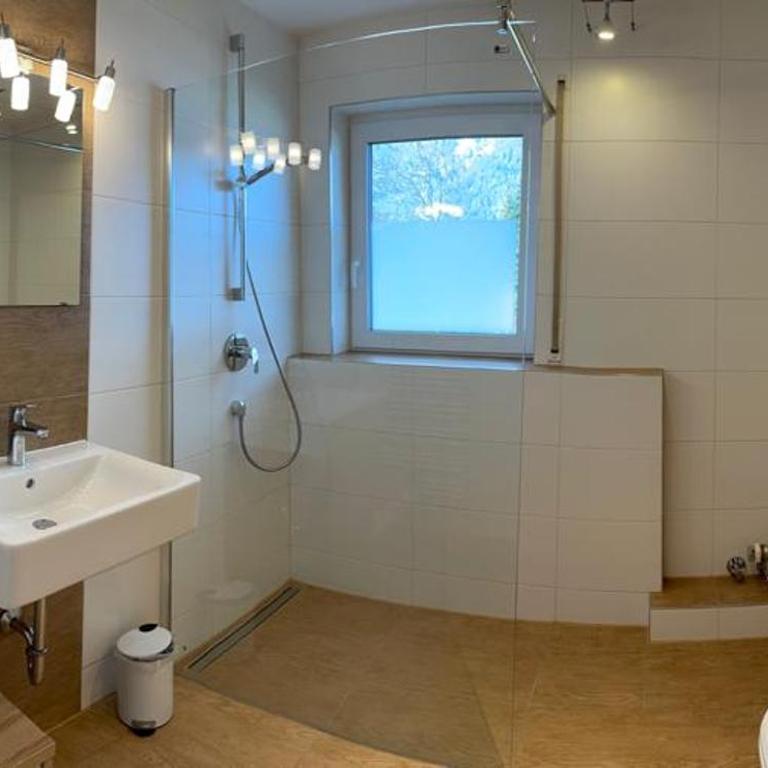 Maisonette Apartment DHH Zugspitzblick mit eigenem Garten - Maisonette-Apartment - 22