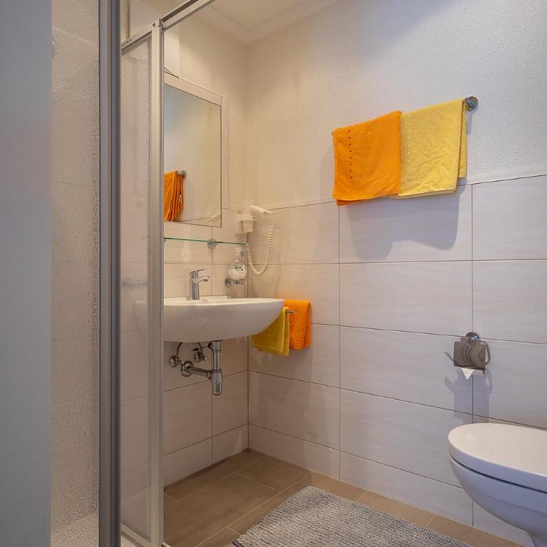 LEOPOLDINE Apart Zimmer - Doppelzimmer mit Balkon - 3