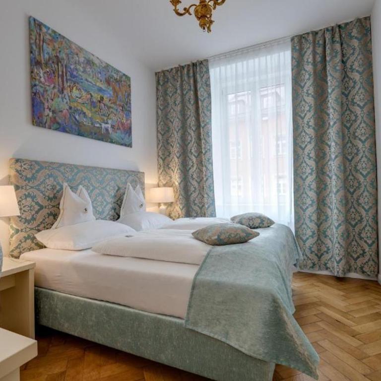 Boutique Hotel Goldenes Lamm Villach - Premium Doppelzimmer - 2