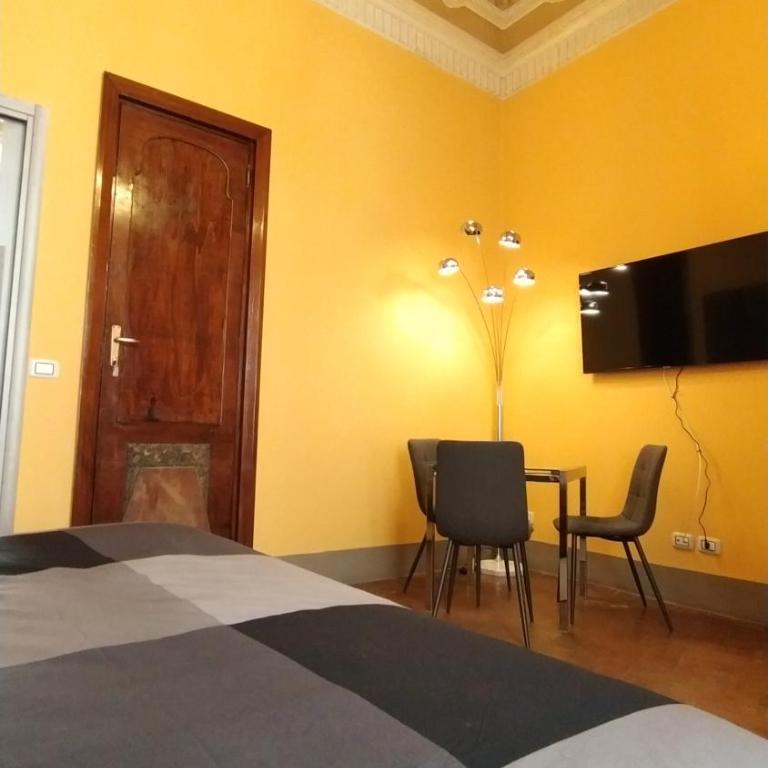 B&B Palazzo Arcidiacono - central prestigious flat - Deluxe Quadruple Room - 5