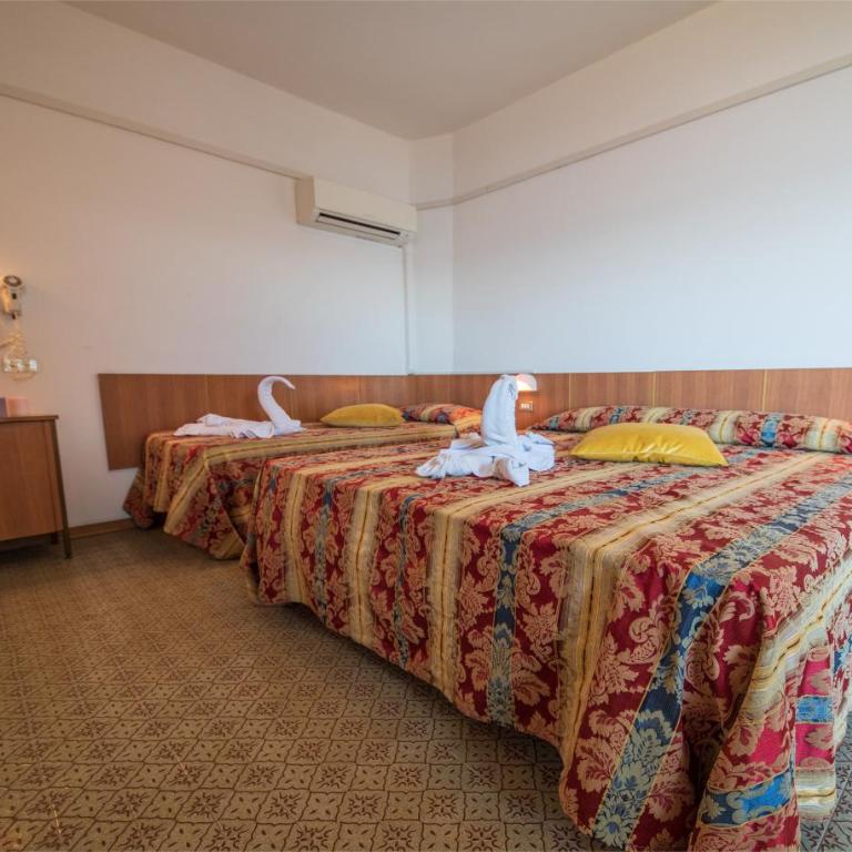 Hotel Majestic - Camera Quadrupla con Vista Mare Frontale - 12