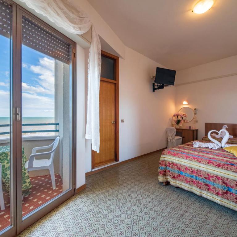 Hotel Majestic - Camera Quadrupla con Vista Mare Frontale - 2