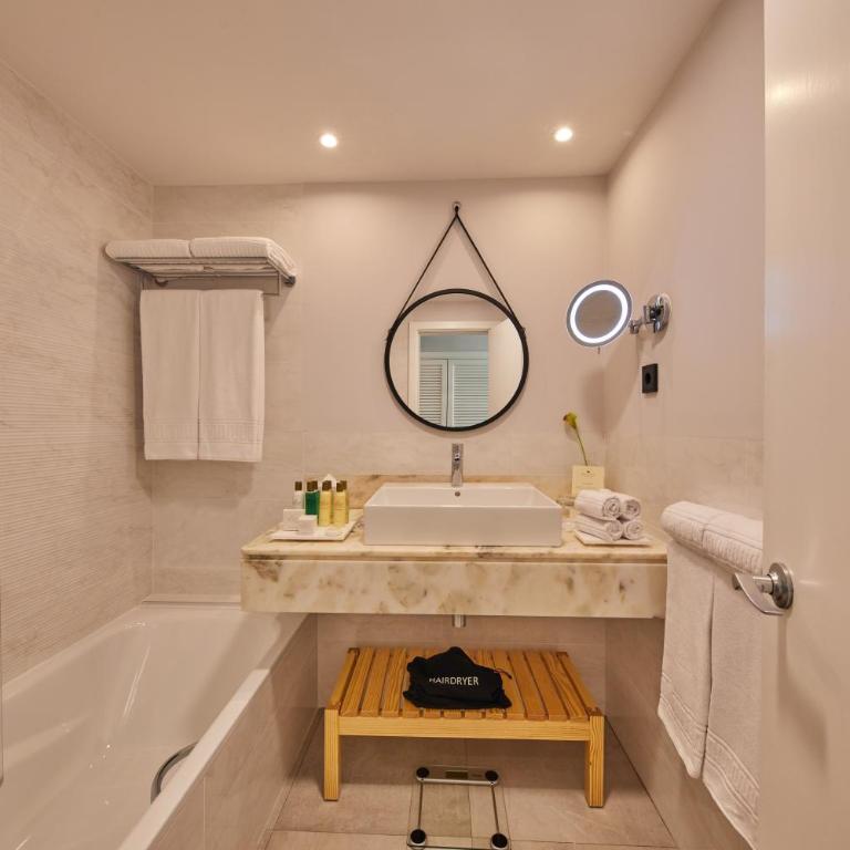 Grand Hyatt Lanzarote Playa Dorada Resort - Habitación Familiar - 2