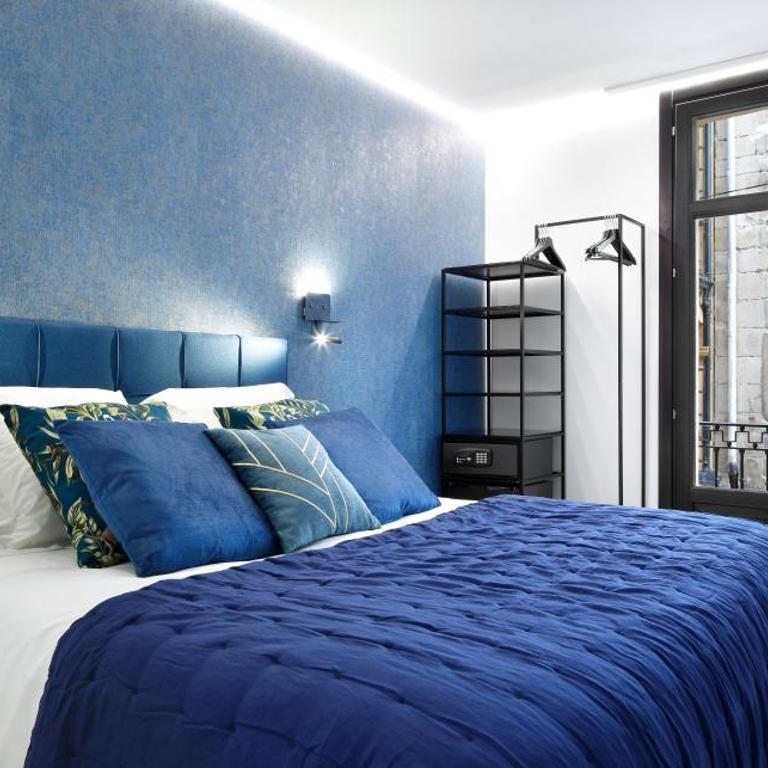 Pension Ama Bilbao - Habitación Doble Deluxe con balcón - 1
