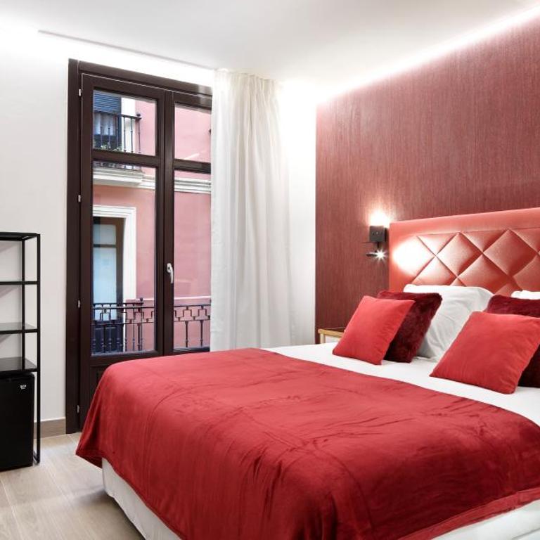 Pension Ama Bilbao - Habitación Doble Deluxe con balcón - 2