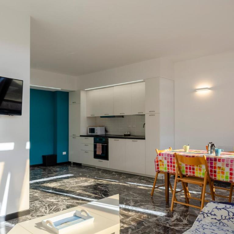 JOIVY Spacious Apt for 6, Near Train Station and Beach - Appartamento con 2 Camere da Letto - 10