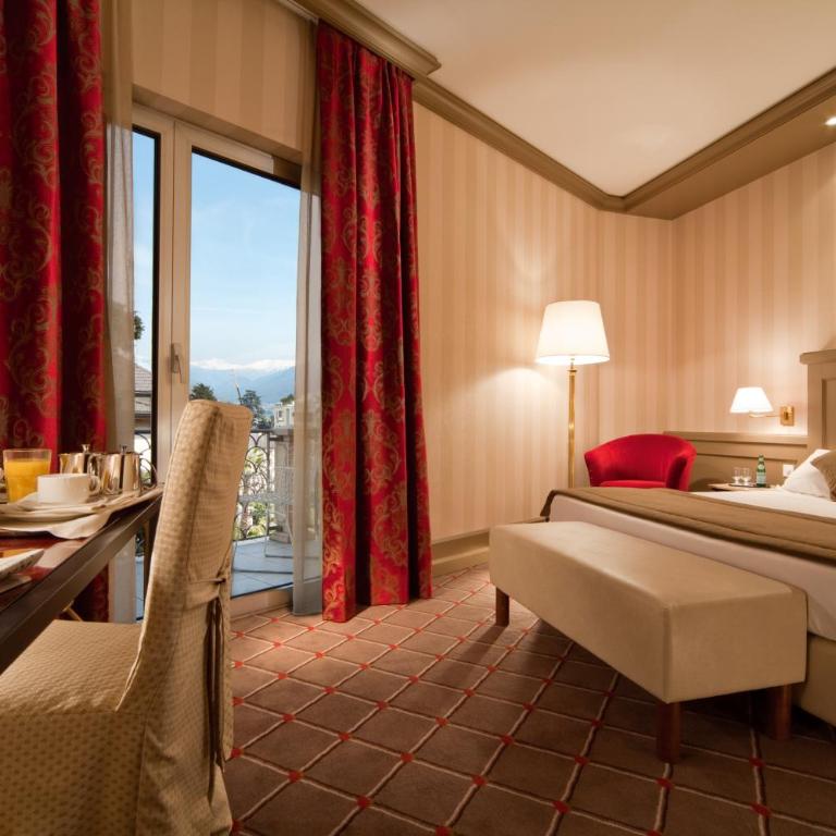 Hotel De La Paix - Camera Matrimoniale/Doppia con Letti Singoli con Balcone e Vista Lago - 1
