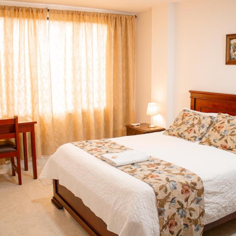 HOTEL TORRE REAL - Habitación Doble con baño privado - 1