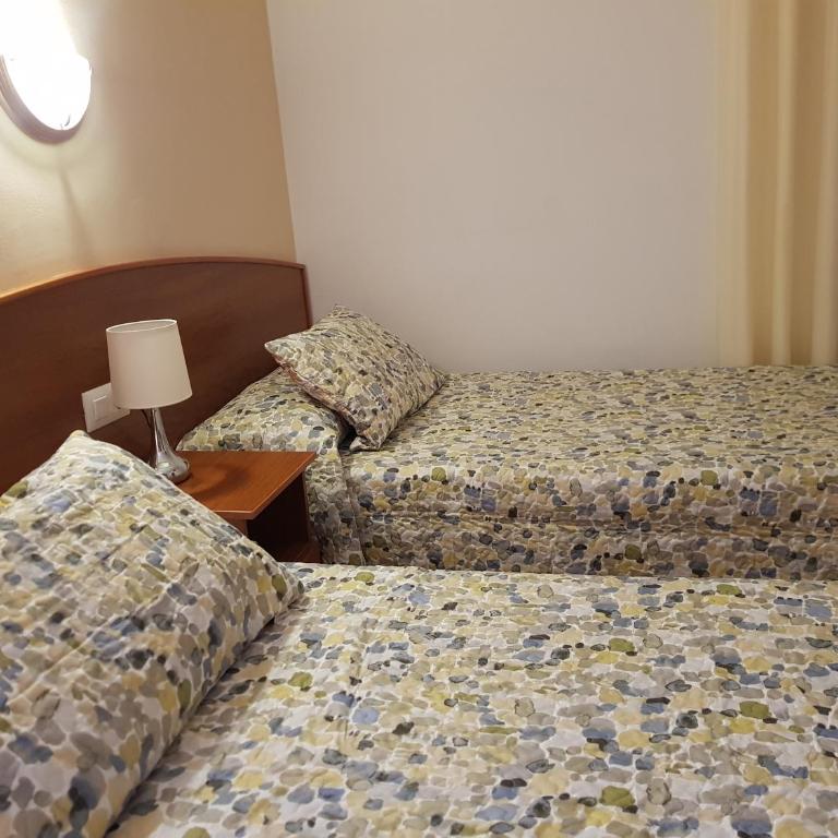 Hostal Mary - ADULTS ONLY 18 AND UP - Habitación Doble - 2 camas - 8