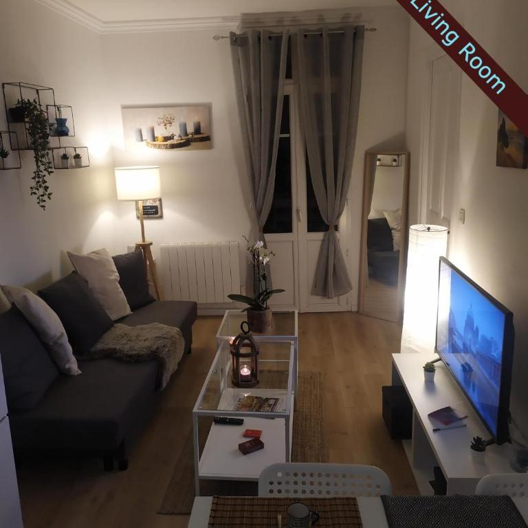 Private Independant flat - Lourdes city center - 2 Balconies - Appartamento con 1 Camera da Letto - 22