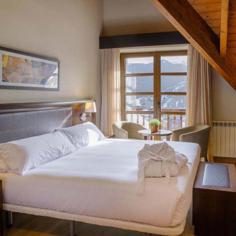 SNÖ Aragon Hills - Doppel-/Zweibettzimmer mit Bergblick - 1