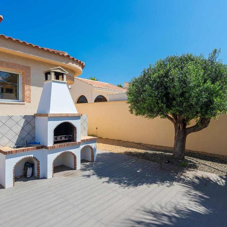CH Villa Calida Monteazul - Three-Bedroom Villa - 32