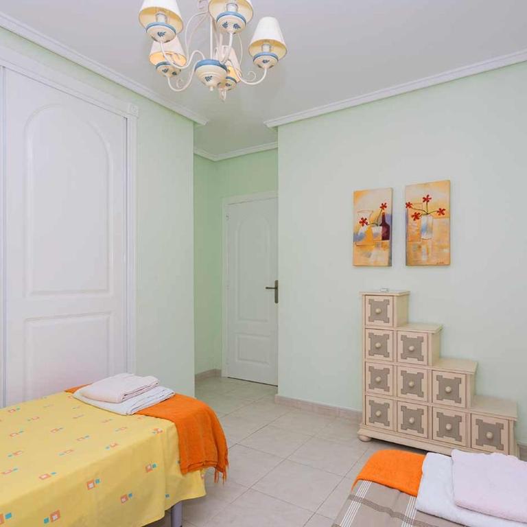CH Villa Calida Monteazul - Three-Bedroom Villa - 24