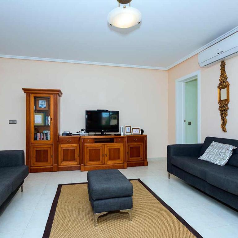 CH Villa Calida Monteazul - Three-Bedroom Villa - 7