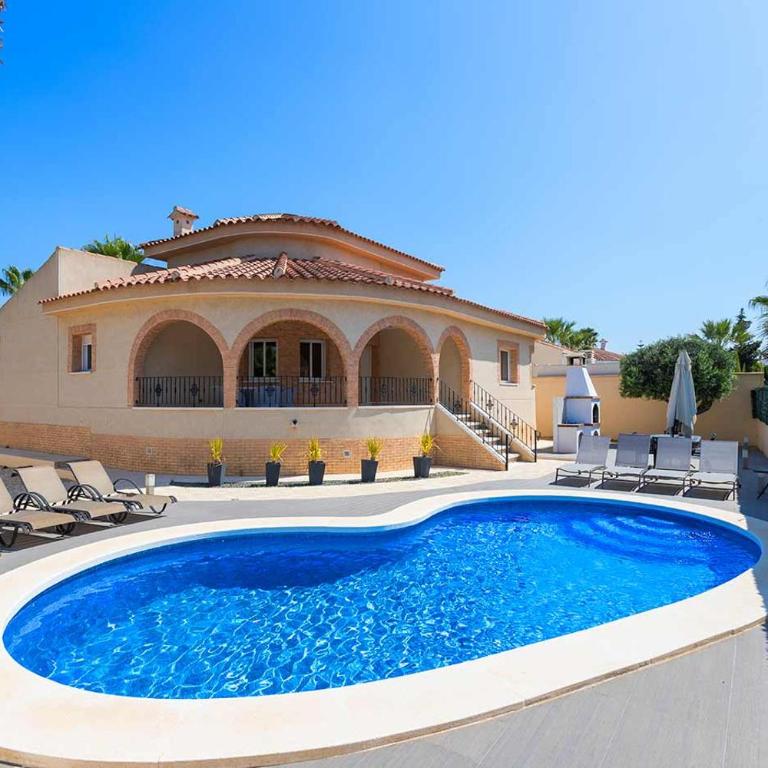 CH Villa Calida Monteazul - Three-Bedroom Villa - 1