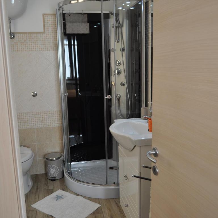 Rosa dei Venti Affittacamere - Camera Matrimoniale con Bagno Privato - 3
