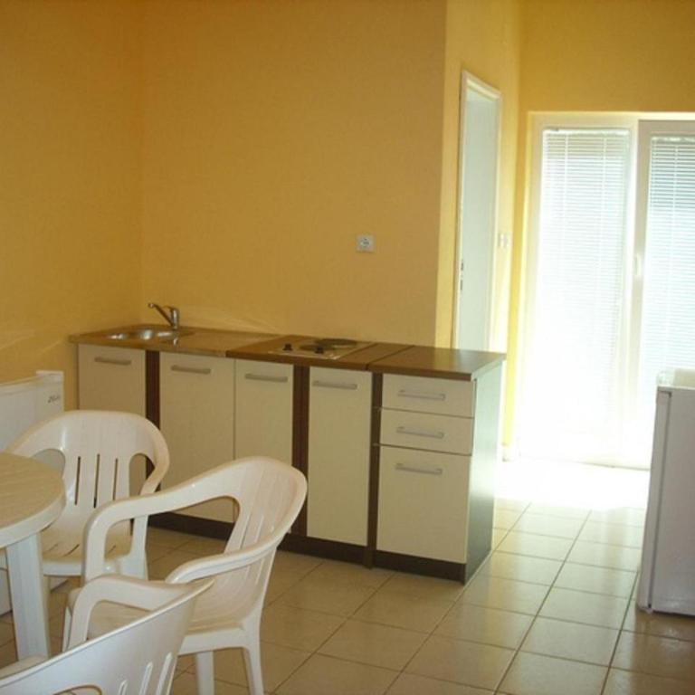 Apartmans Hari - Studio with Balcony (4 Adults) - 7