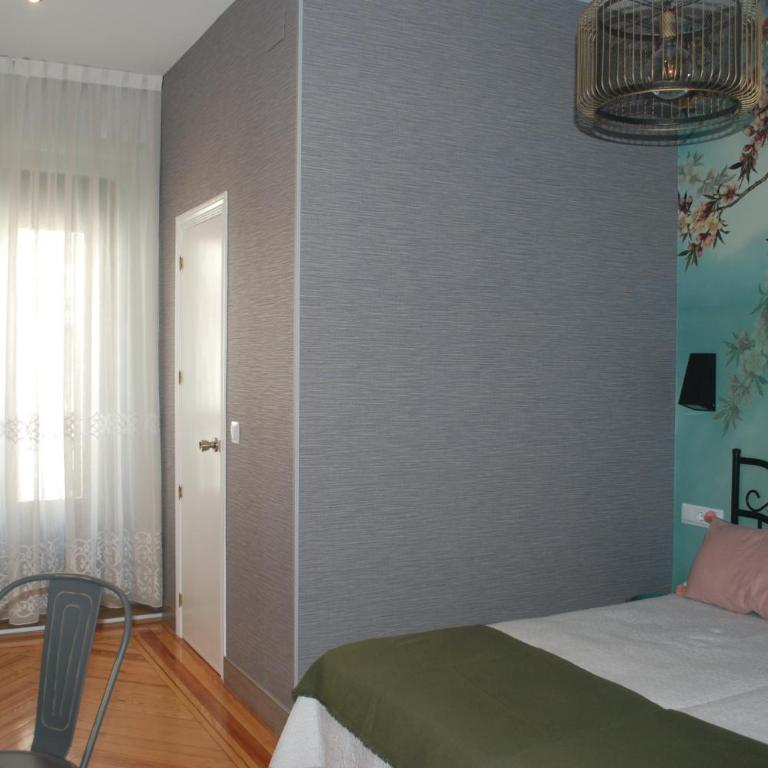 Hostal Avenida - Habitación Doble con baño privado - 2 camas - 9