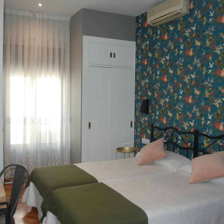 Hostal Avenida - Habitación Doble con baño privado - 2 camas - 5