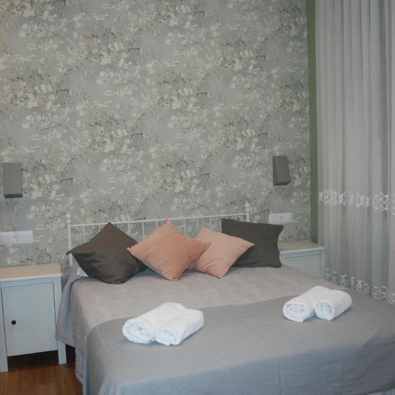 Hostal Avenida - Habitación Doble con baño privado - 3