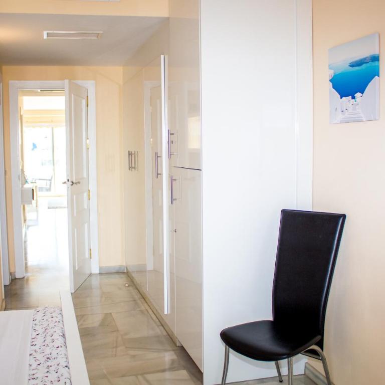 Puerto Marina luxury apartment with sea views - Apartamento de 1 dormitorio - 17