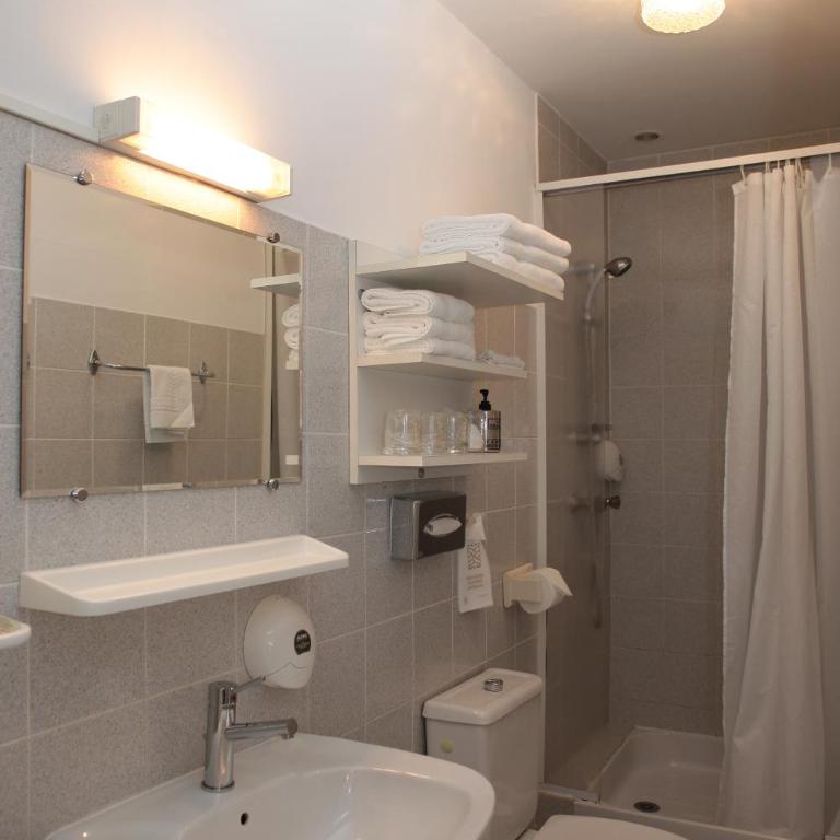 Auberge Les Gorges du Loup - Chambre Triple - 1