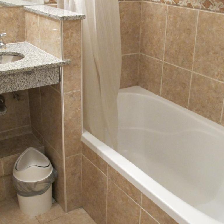 Hotel Pedraza - Habitación cuádruple - 1
