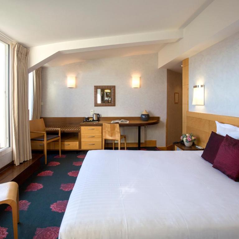 Hôtel de Normandie - Chambre Grand-Confort - Vue sur Ville - 1