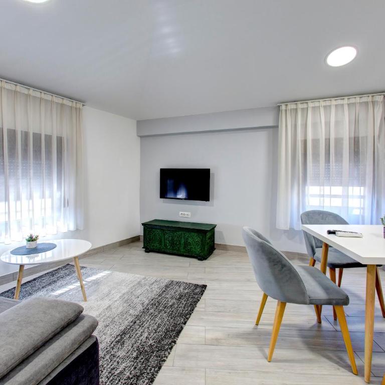 Villa Fortuna - One-Bedroom Apartment - 23
