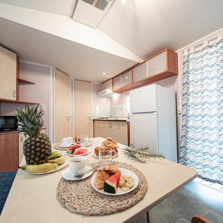 Albatross Mobile Homes on Camping Playa Brava - Casa Móvil Venus - 9