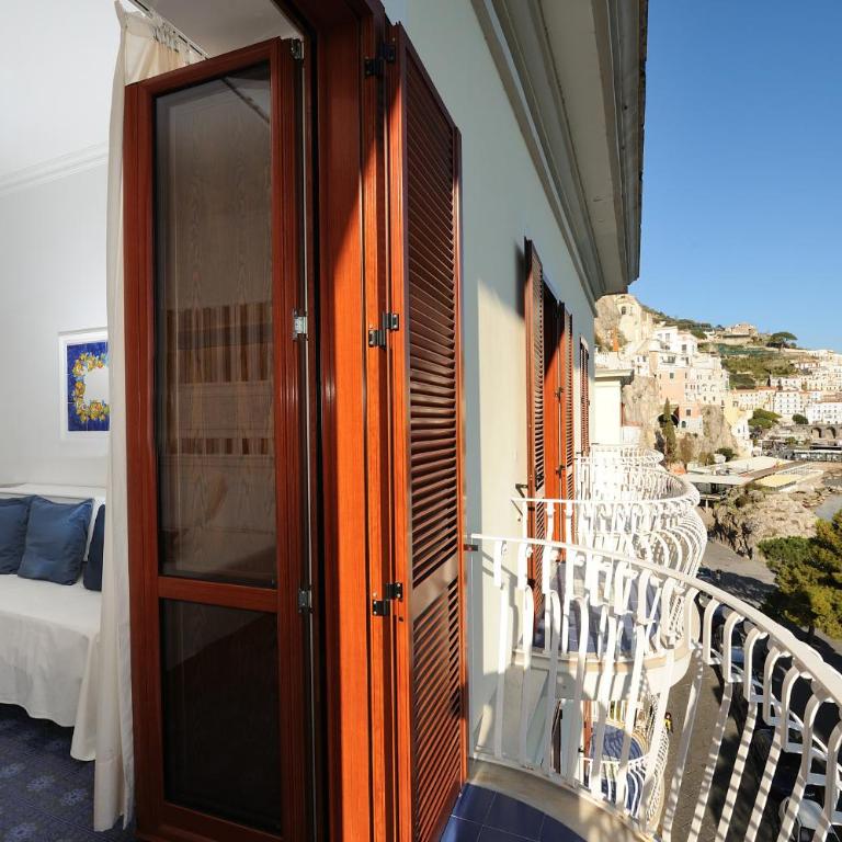 Hotel La Bussola - Camera Superior Matrimoniale/Doppia con Letti Singoli con Vista Mare - 20