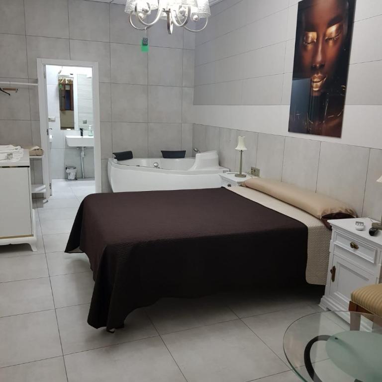 L'Otelet By Sweet - Queen Suite with Spa Bath - 11