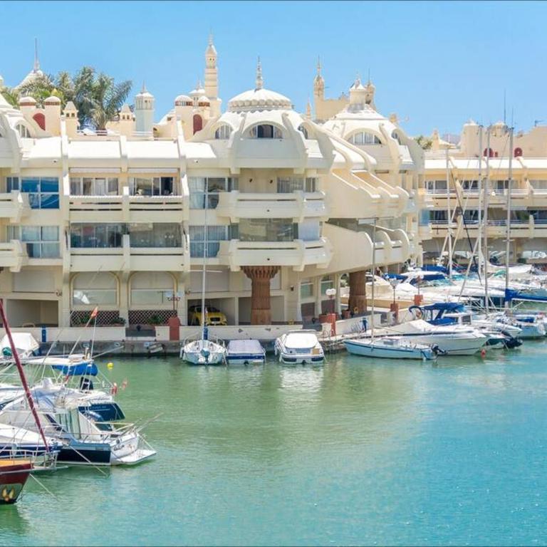 Puerto Marina 2 bedrooms apartment with panoramic sew view - Apartamento de 2 dormitorios con vistas al mar - 3