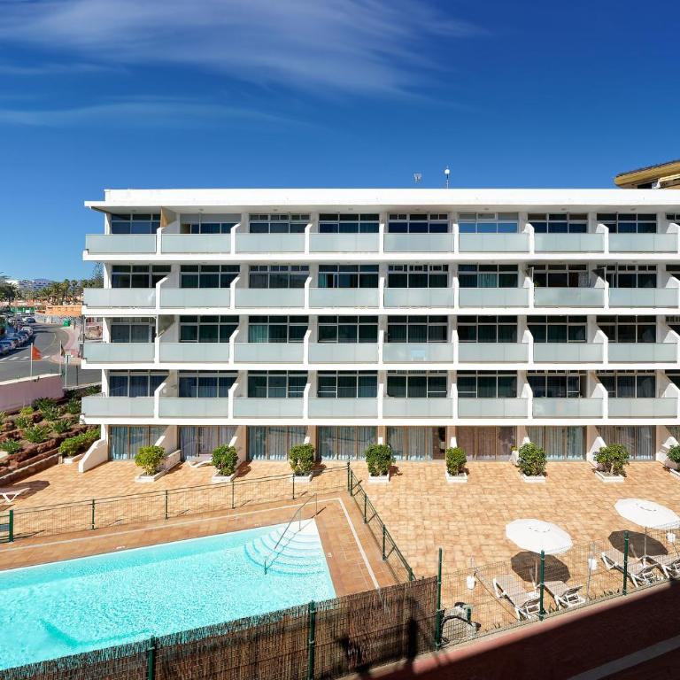 Apartamentos Strelitzias - Apartamento de 1 dormitorio con vistas a la piscina - 2