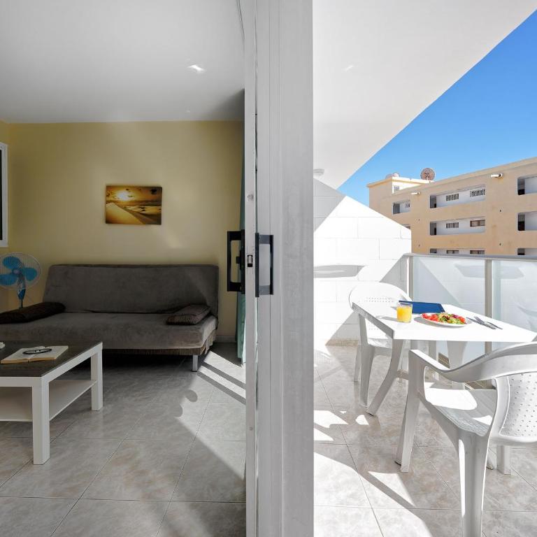 Apartamentos Strelitzias - Apartamento de 1 dormitorio con vistas a la piscina - 9